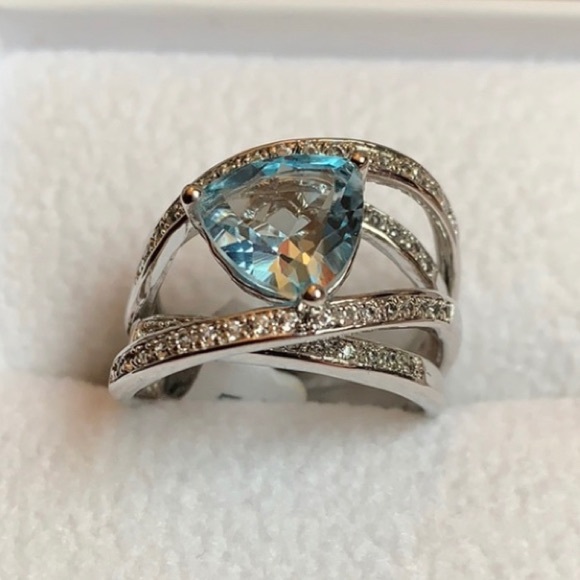 Blue Topaz & White Sapphire Ring - 7 - Picture 3 of 5